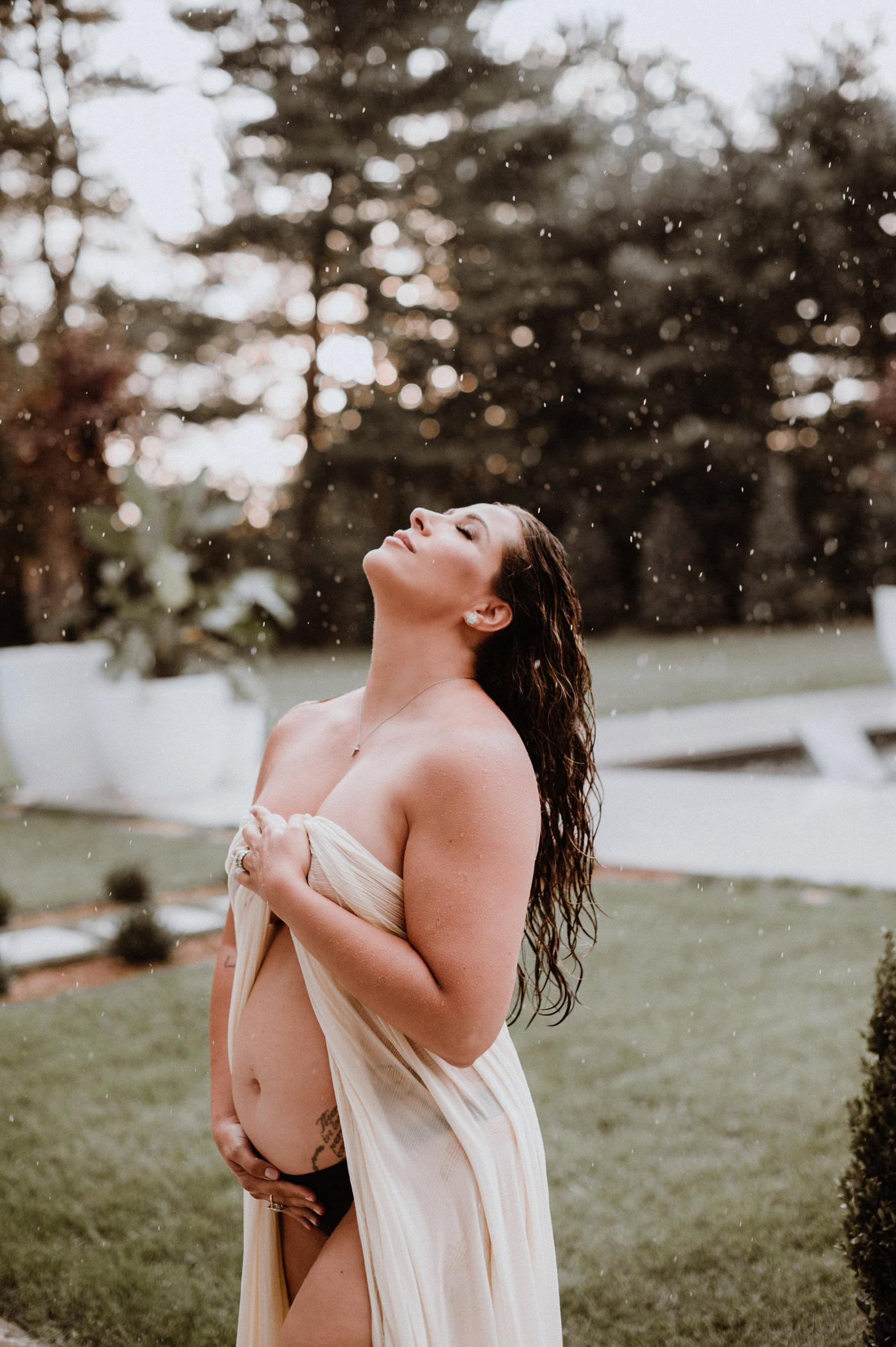 Stacy's intimate maternity boudoir session in the rain
